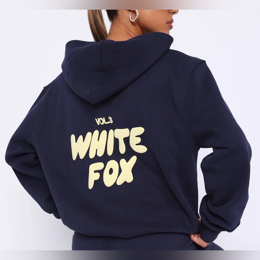 EUC White Fox Offstage Hoodie - Picture 3 of 6